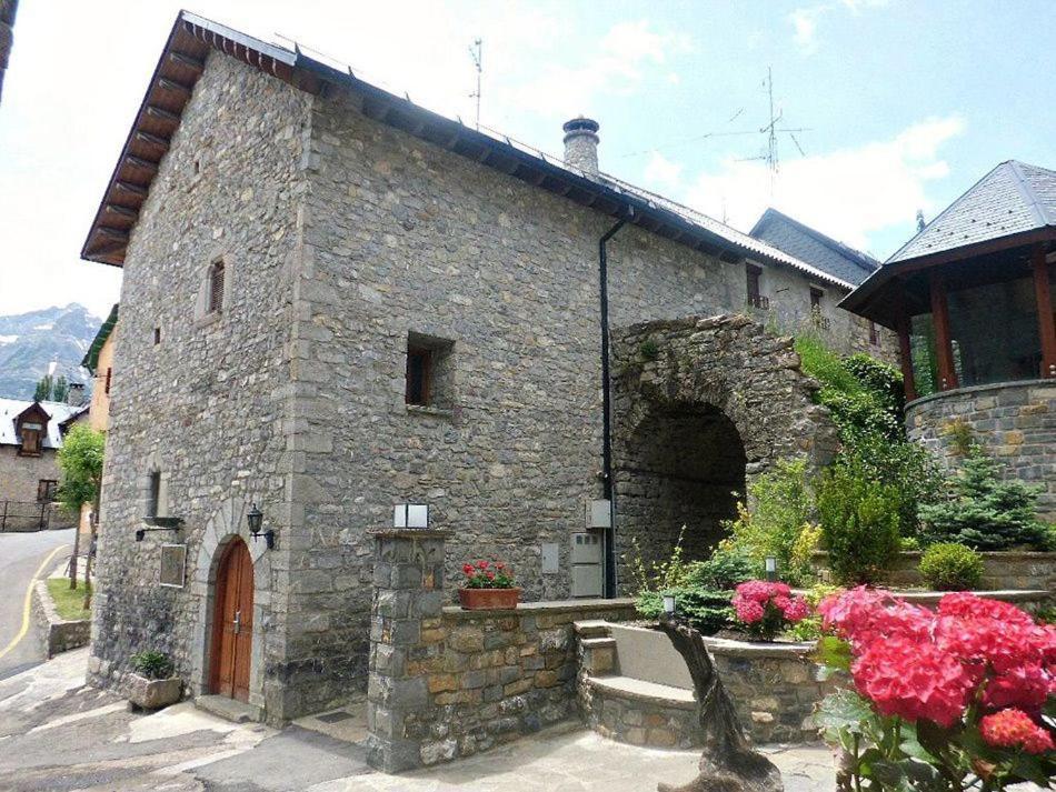 Hotel Abadia Del Pirineo Tramacastilla de Tena Exterior foto